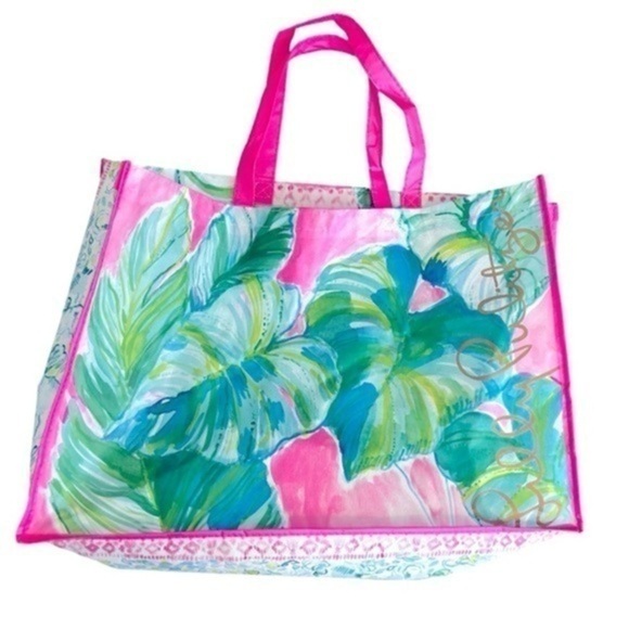 Lilly Pulitzer Handbags - Lilly Pulitzer Large Shopping Tote Palm